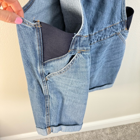 Old Navy Maternity‎ Blue Denim Overall Shorts Women's Size Small - Picture 4 of 6